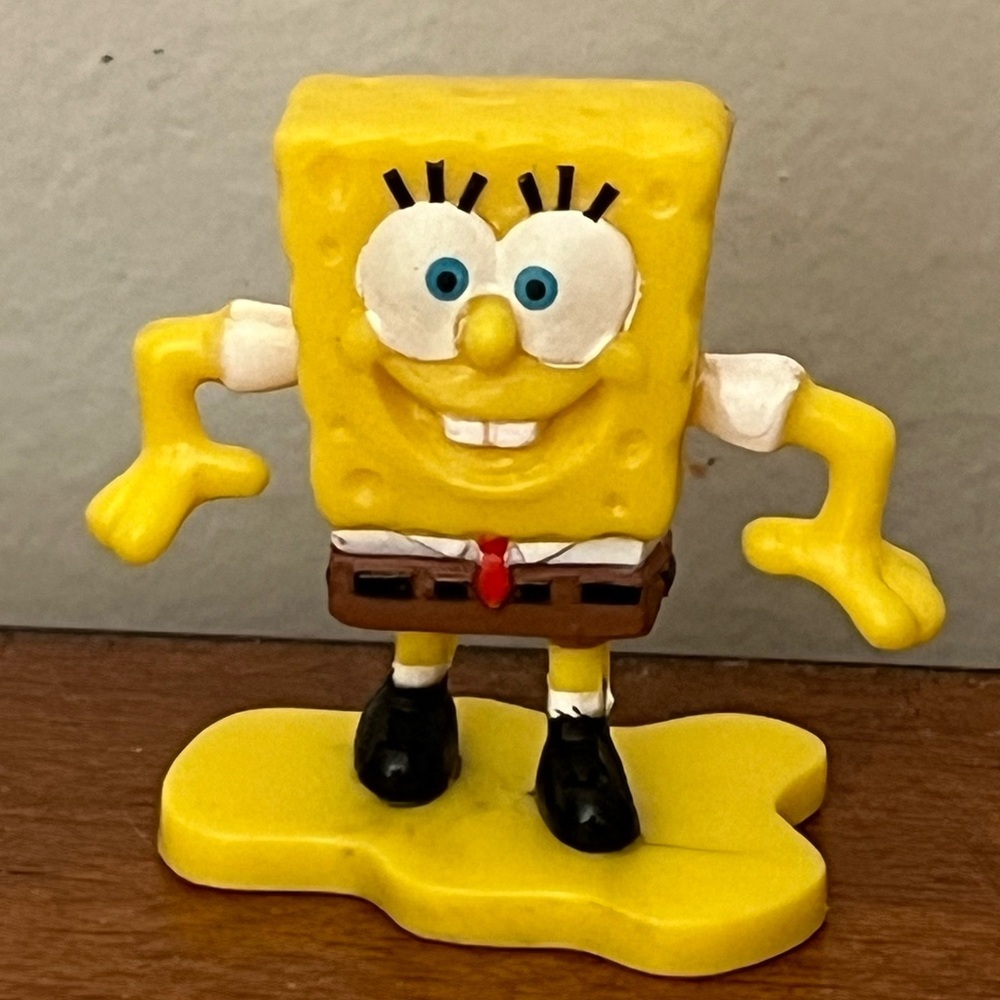 SpongeBob SquarePants Yellow Toy Figure Viacom 2004 Vintage Vibrant Yellow - Picture 4 of 8